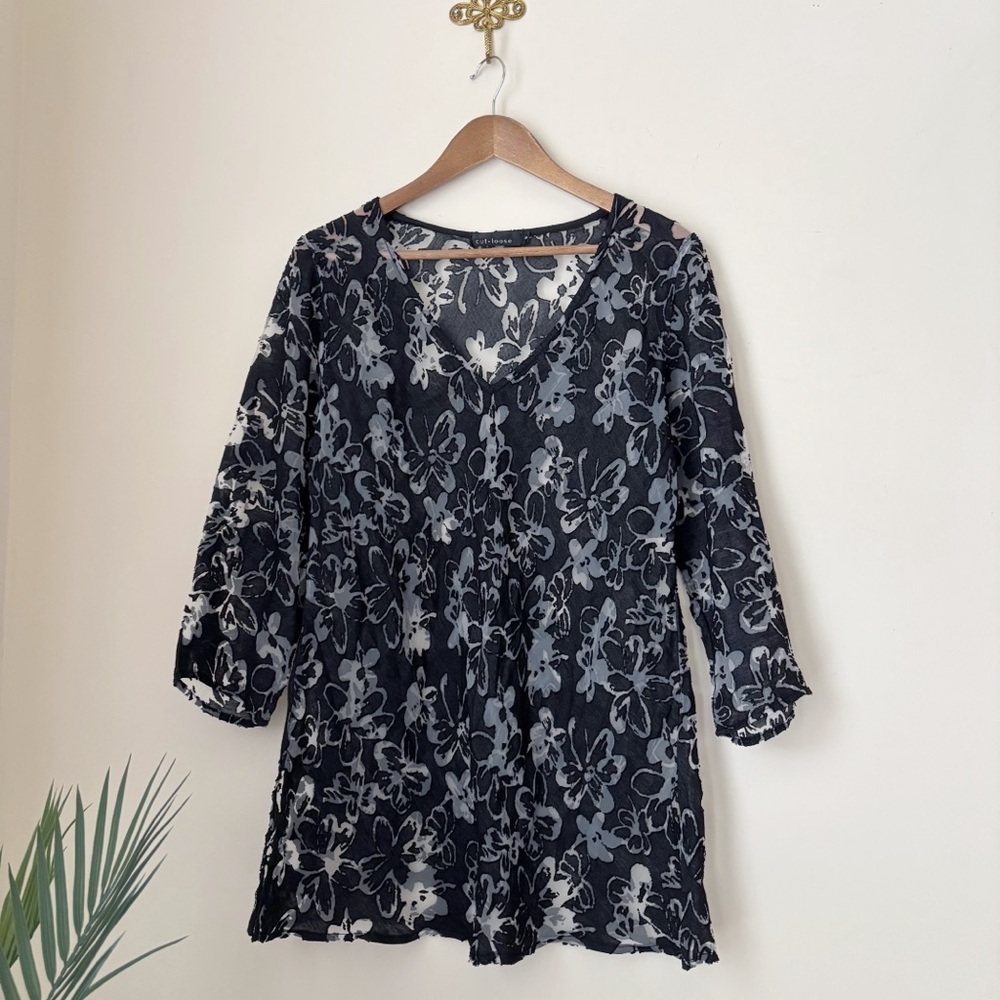 Cut Loose Black Floral Burnout Tunic Top Medium
